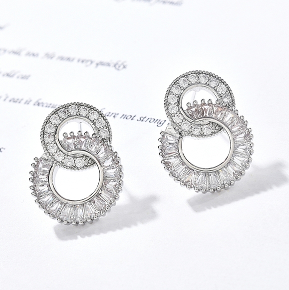 Sparkling Circle Cubic Zirconia Diamond Earrings - Picture 4 of 6
